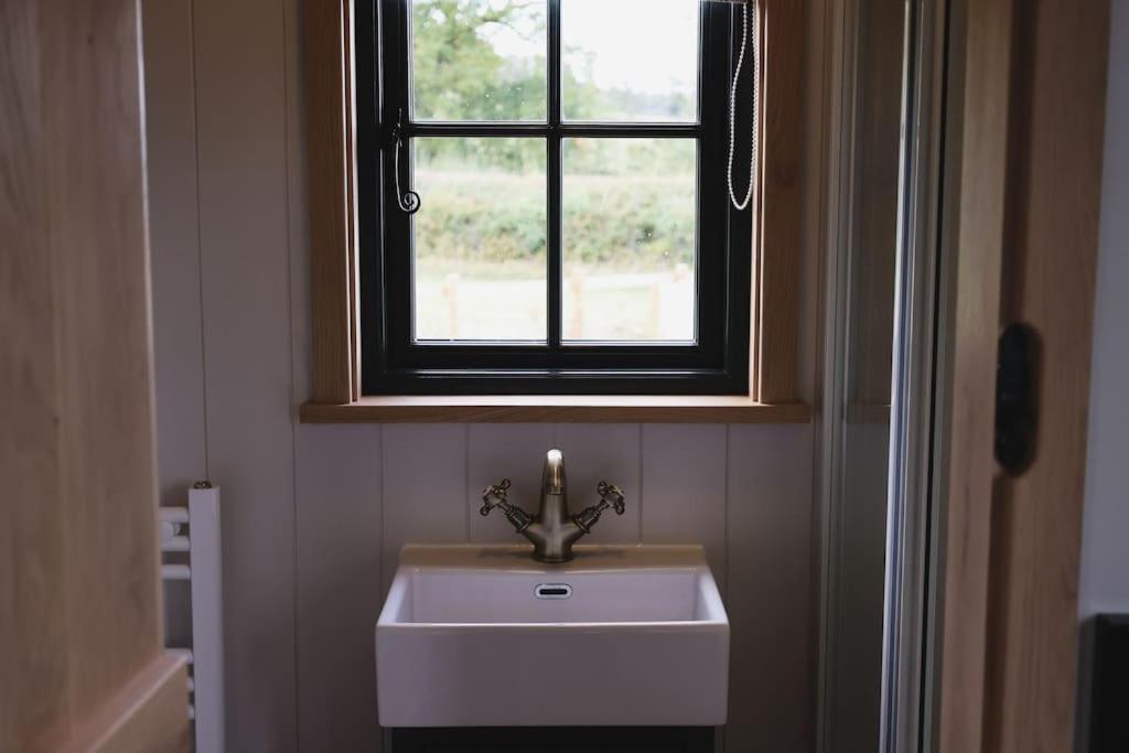 The Winford Retreat Villa Eksteriør billede